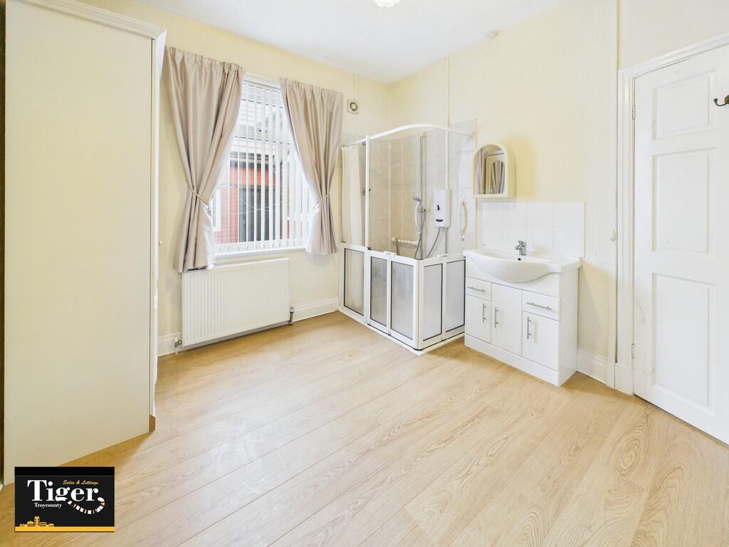 CAM02176G0-PR0727...