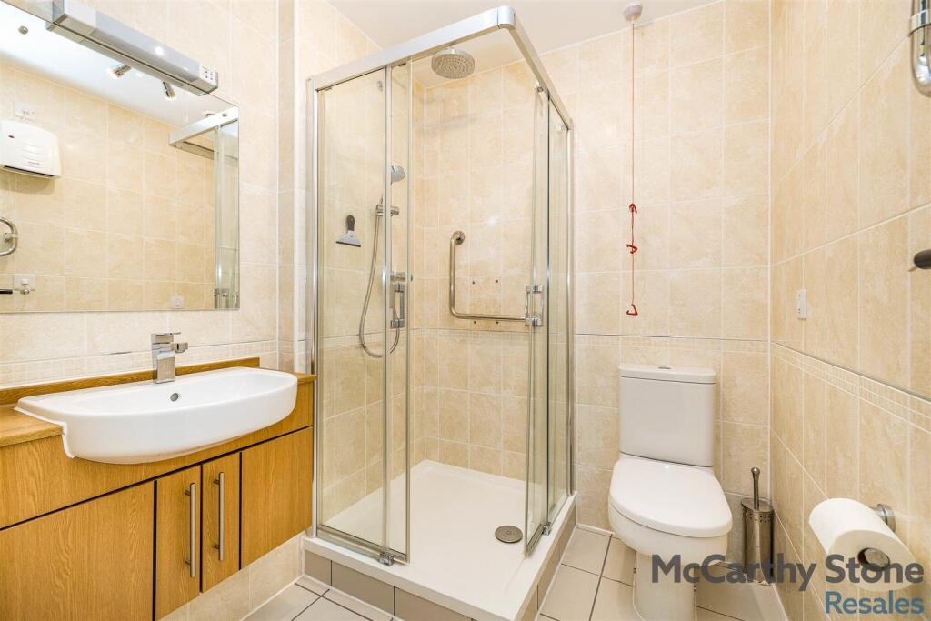 ShowerRm.jpg