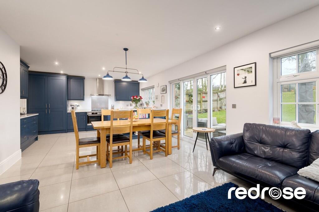 web_15 Burghfield...