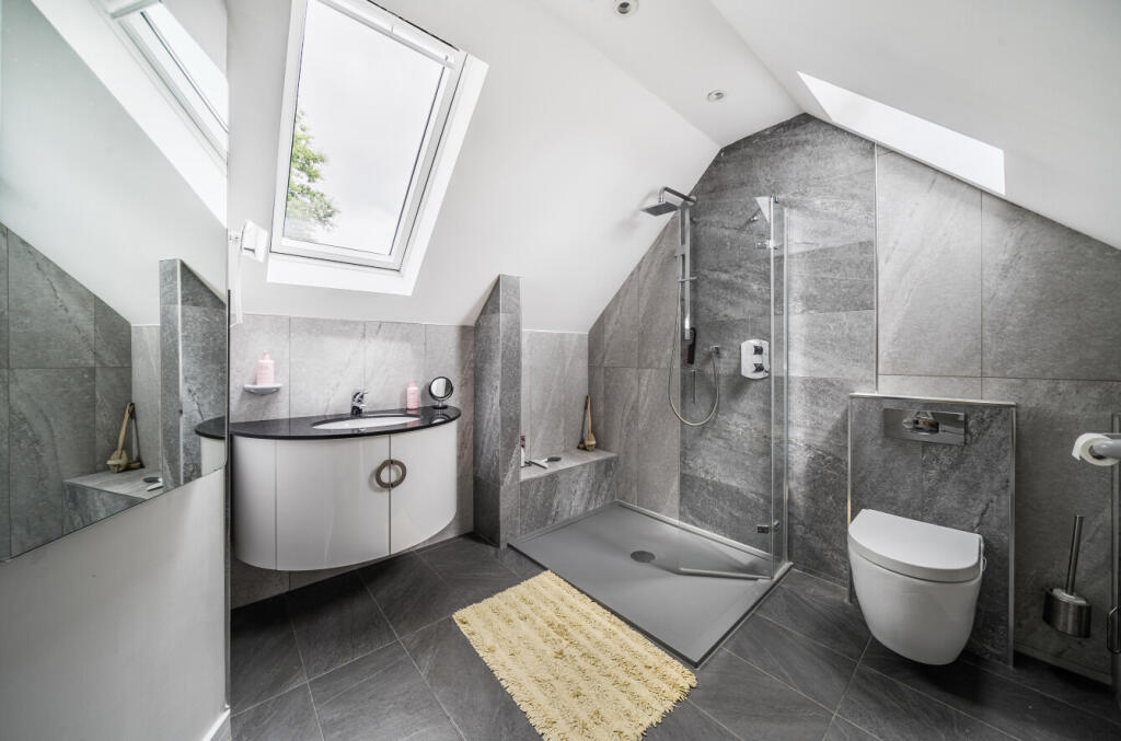 1306021-23-684205...