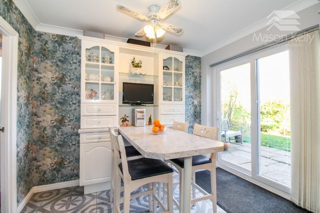 BREAKFAST ROOM