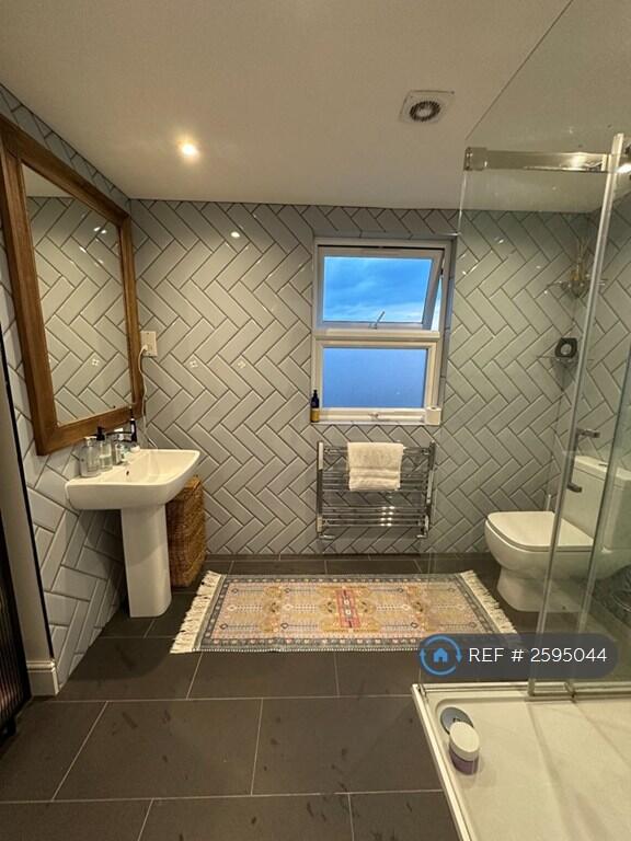 Loft Bathroom / Ensuite