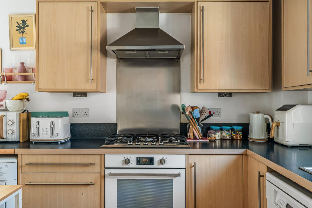 Flat-9-Kingswood-Place-10