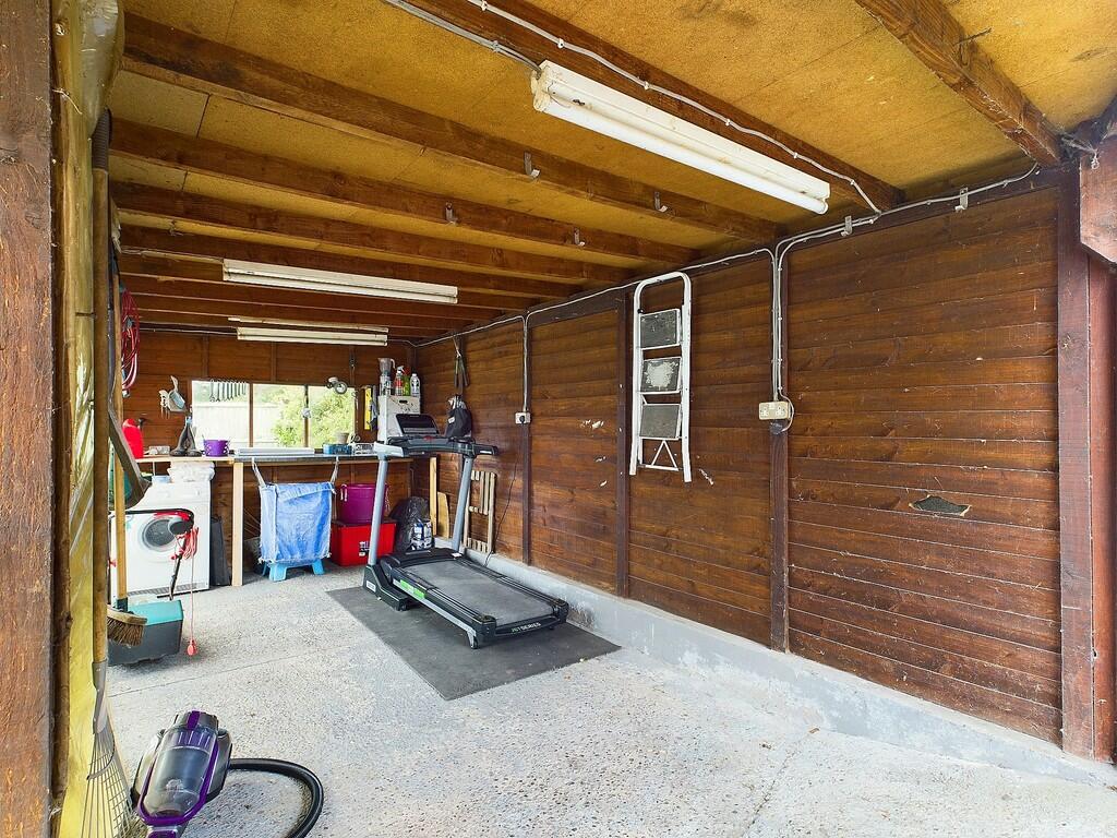 CAM03582G0-PR0034...