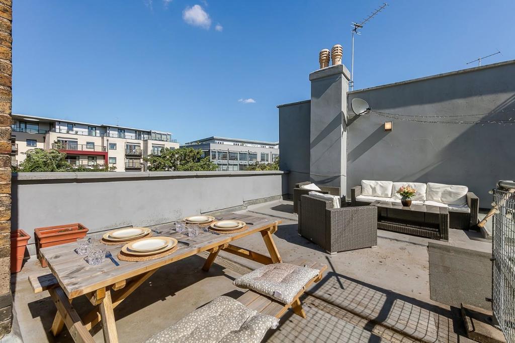 Roof Terrace (2).jpg