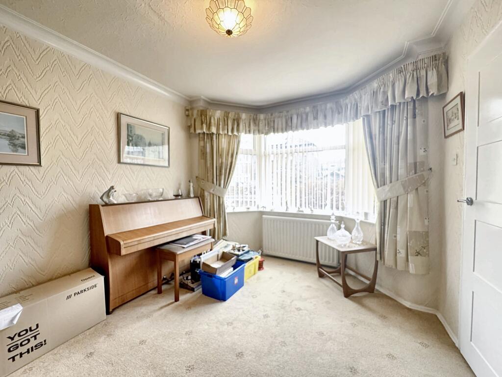 Lounge/Sitting Room