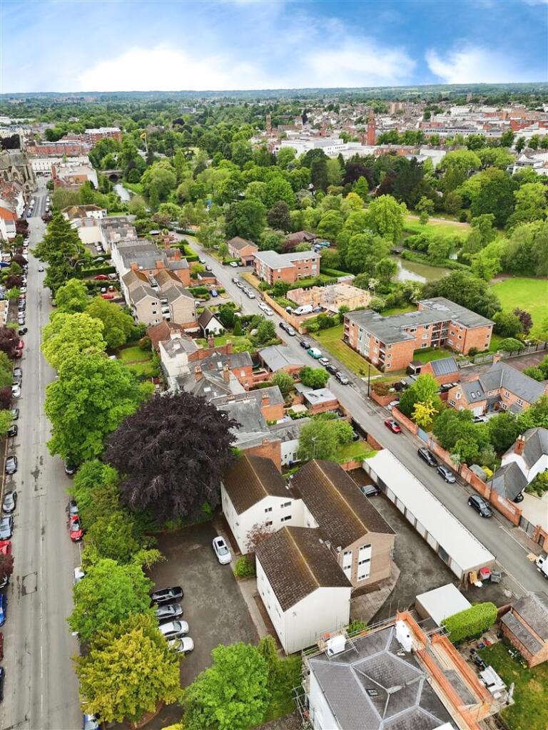 3ef6e75c-B-481F-B96C-3F35F6AB0E32-1440-00000039F70