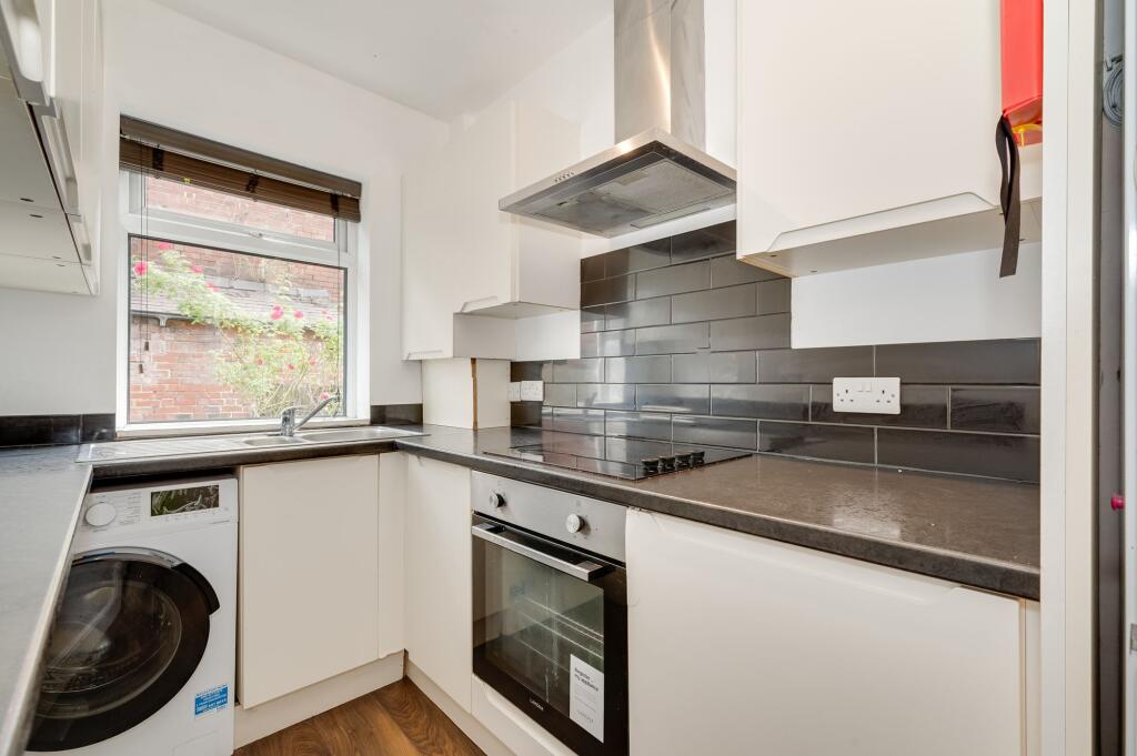 KITCHEN, DINER AND LIVING ROOM