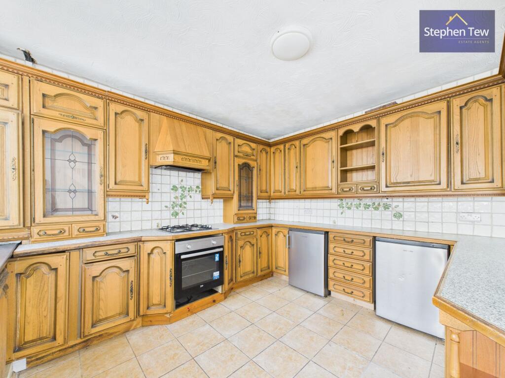 Kitchen / Living Area