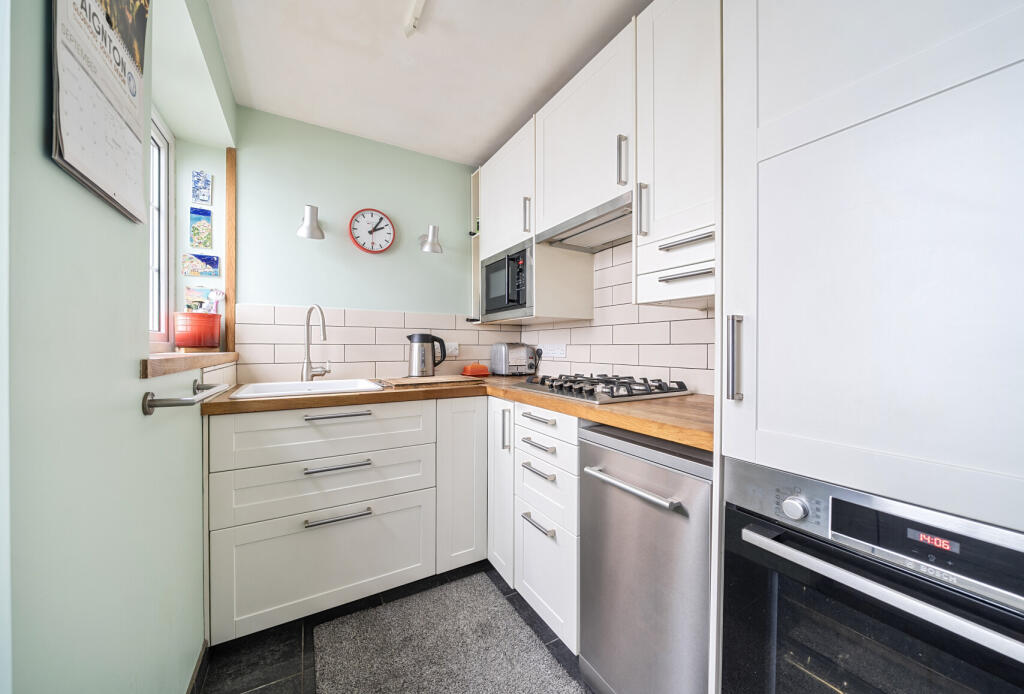 1347997-12-68bb02...