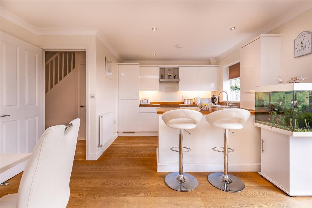 61 Upland Road (7).jpg