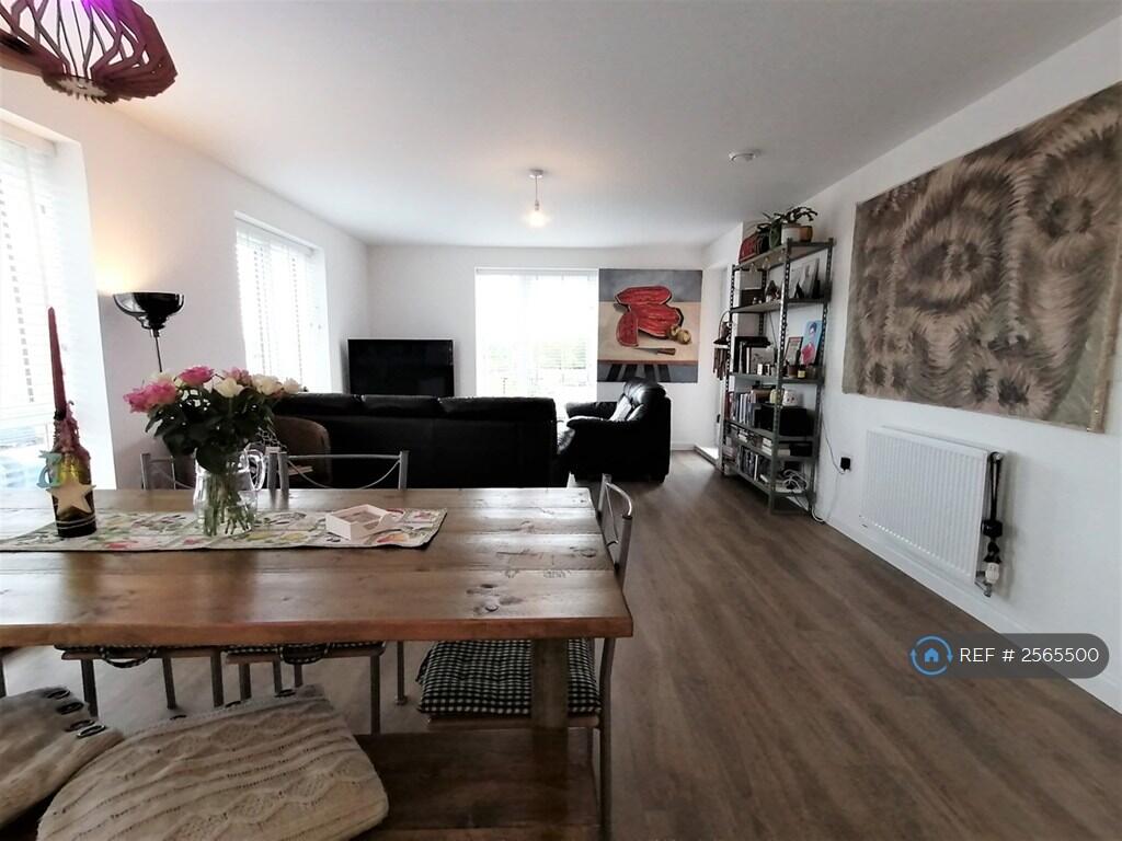 Open_plan_living_(1 Of 3)
