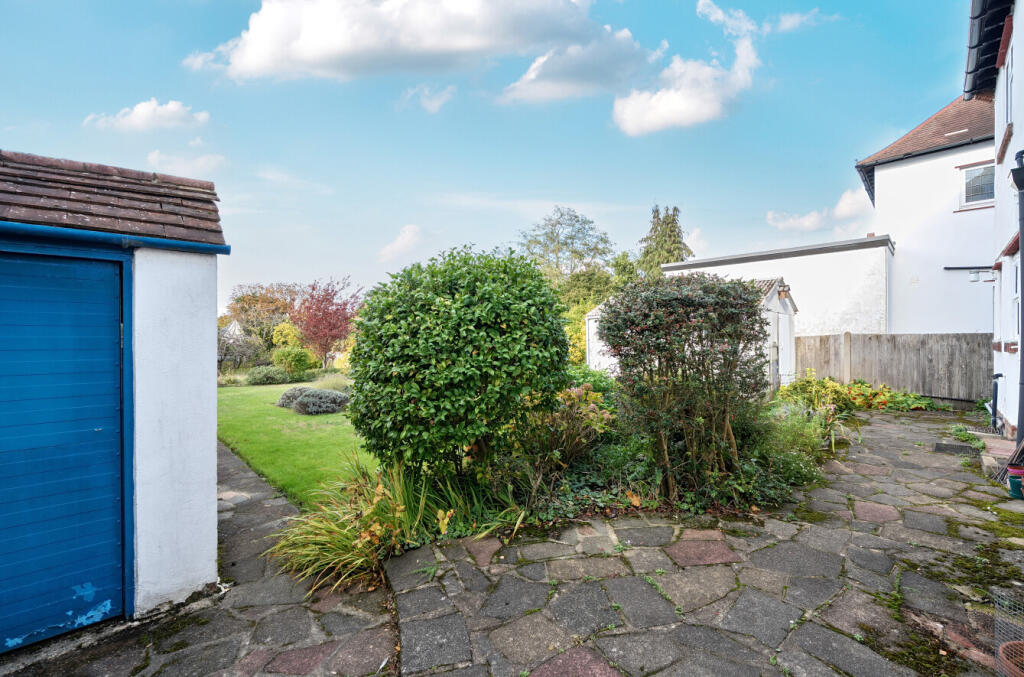 1369660-4-68f79ea...