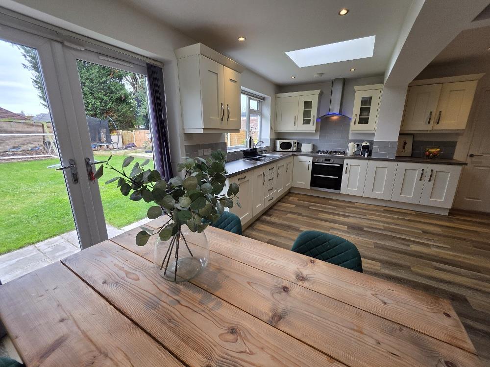 Open-plan Dining Kitchen