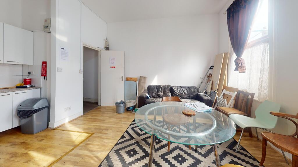 8 Brampton Park Road, Hornsey, London, N22 6BG