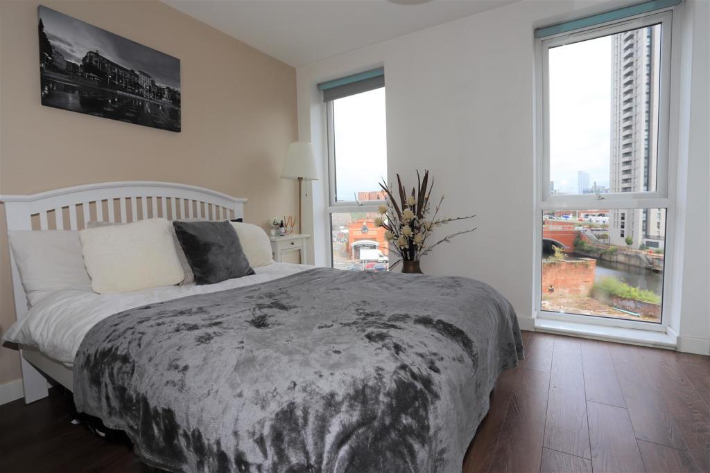 Bedroom.JPG
