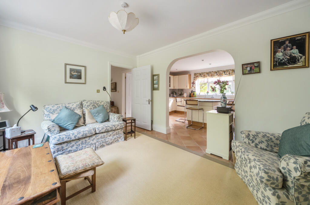 40-68150bf90f9ca-...