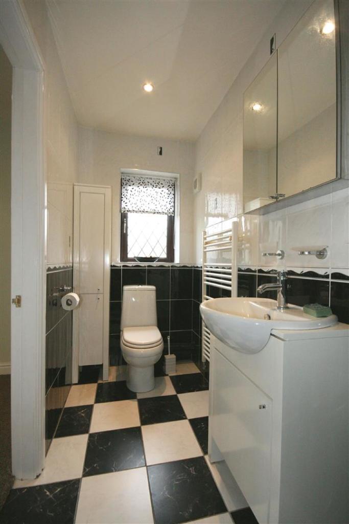 Bedroom 2 En-Suite Aspect 2