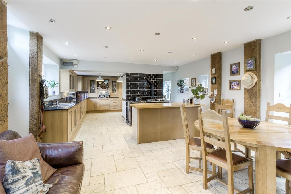 Kitchen/Breakfast Room