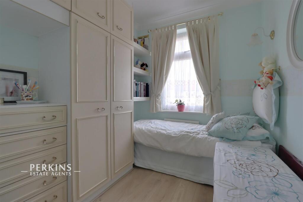 BED 5.jpg