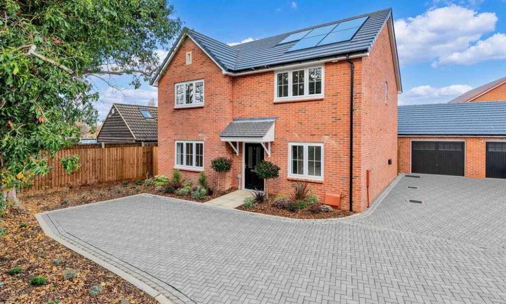 Dandara - The Willows - The Goodwood, Home 12