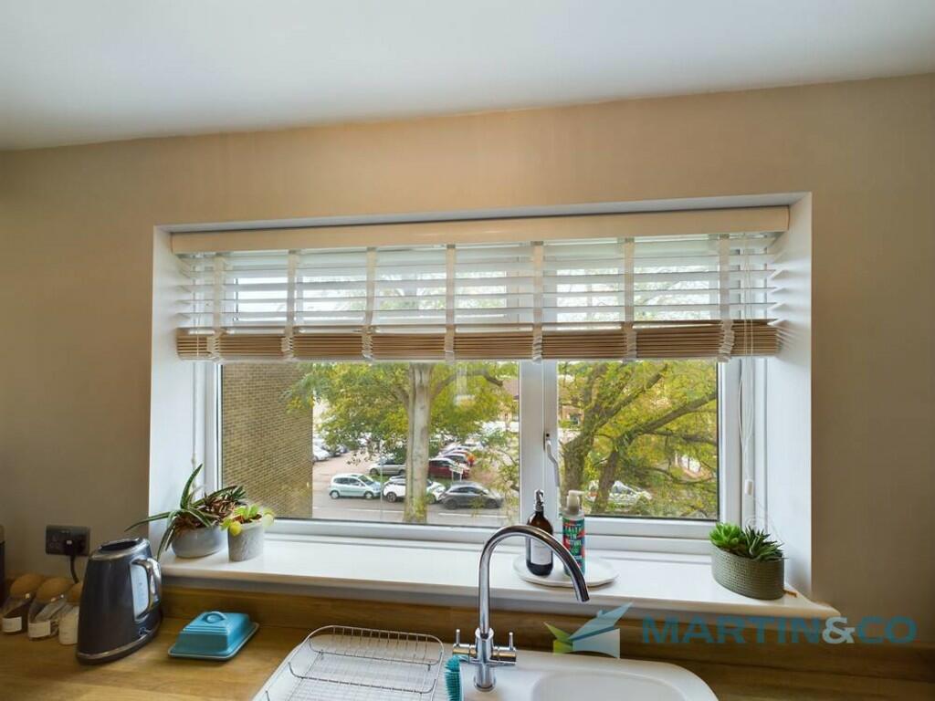 CAM02145G0-PR0035...