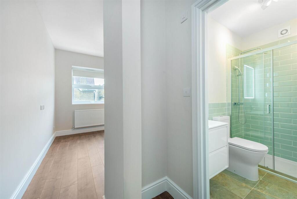 32222_davies_and_davies_36a_stapleton_hall_rd_11_l