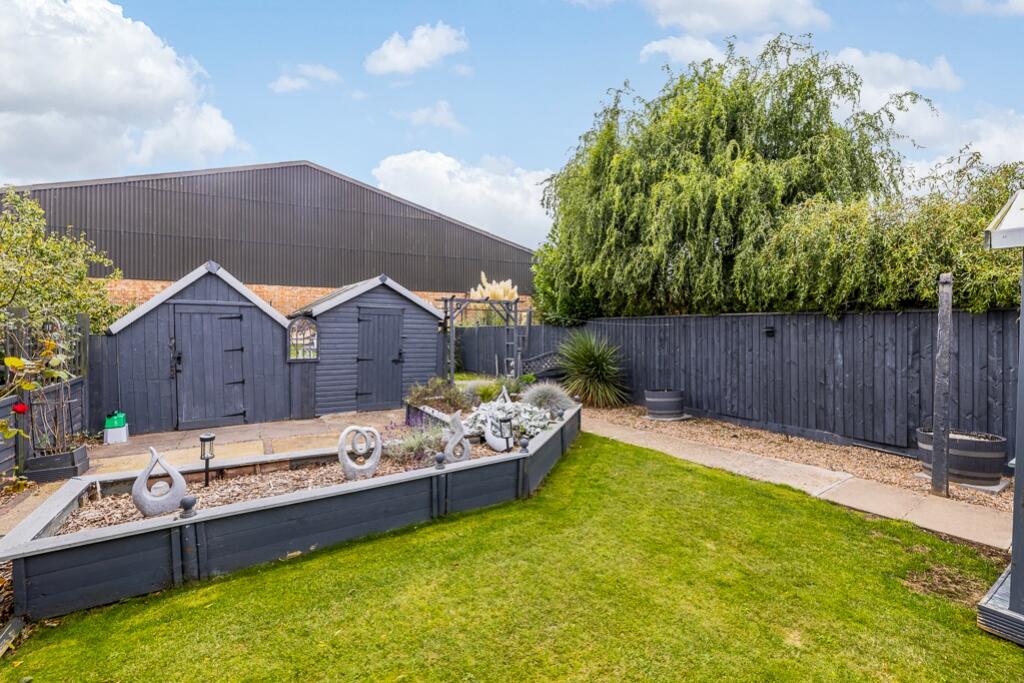 33 Lowgate Avenue (Bicker)-8