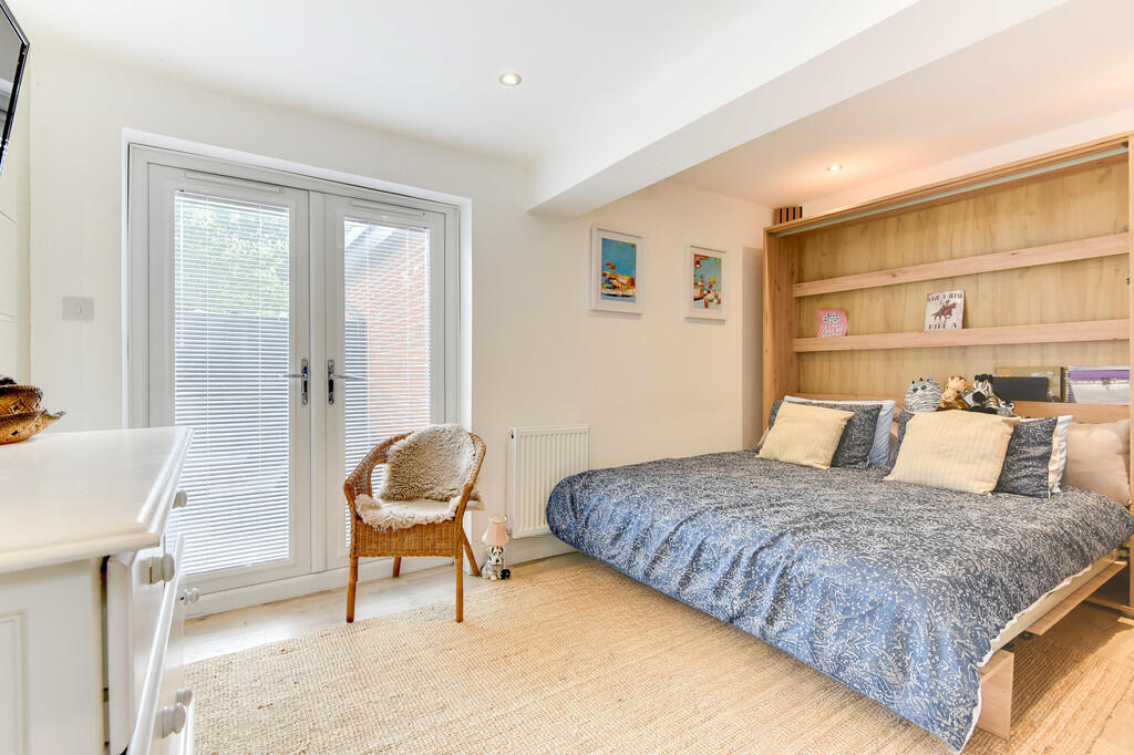 82Chesswood-17