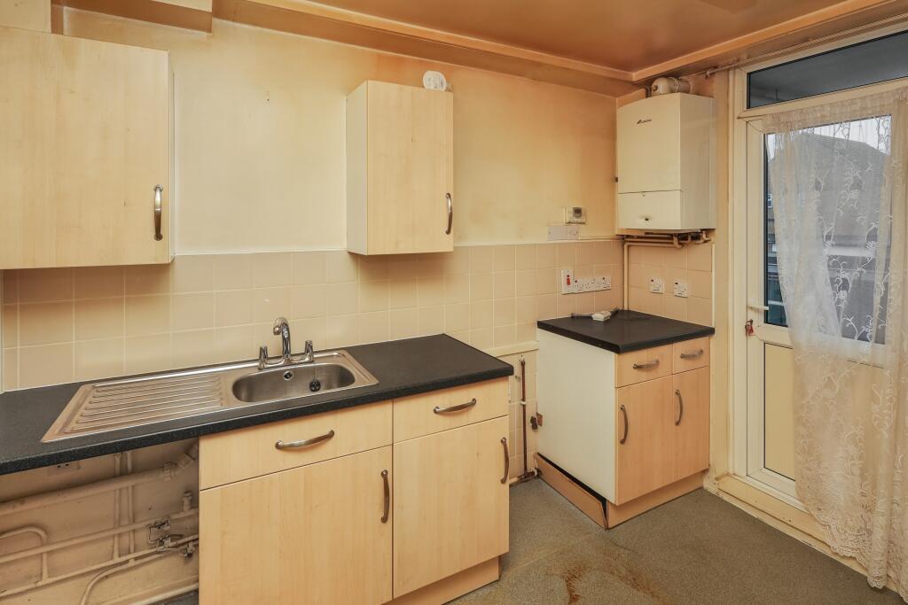 5 Victor Court, Victor Approach, Hornchurch, RM12 4XF