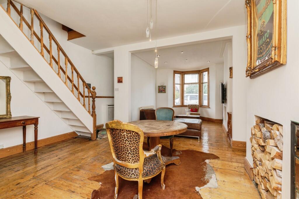 Open Plan Living/Dining Room 2