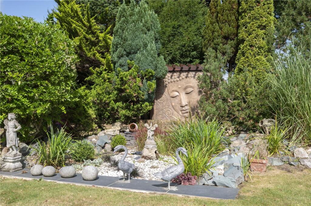 Garden Feature