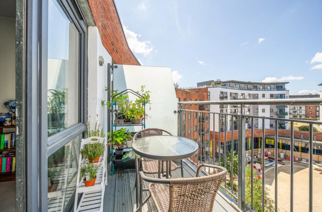 1318276-5-686bb7e...