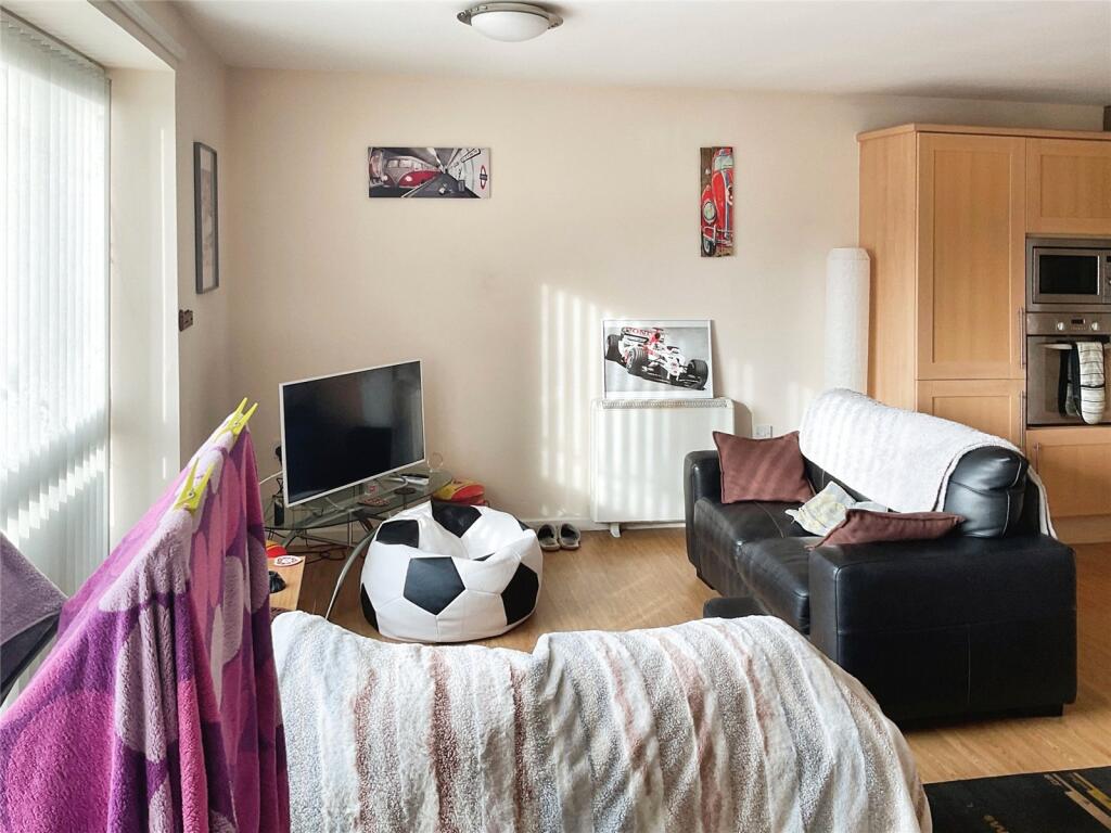 Kitchen/Living Area
