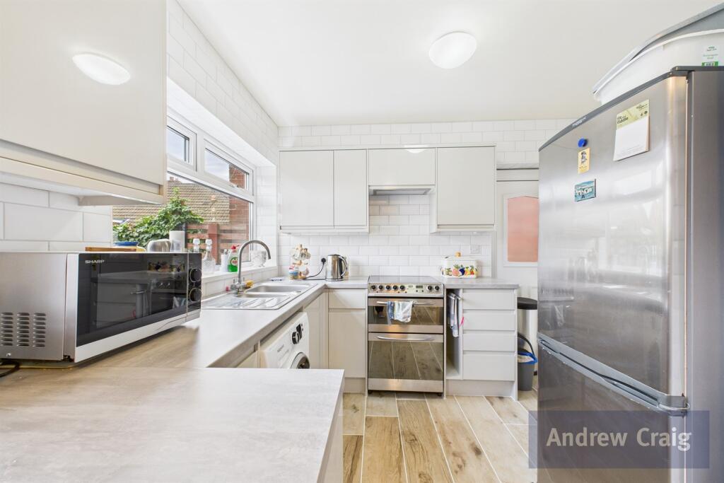 Breakfasting Kitchen