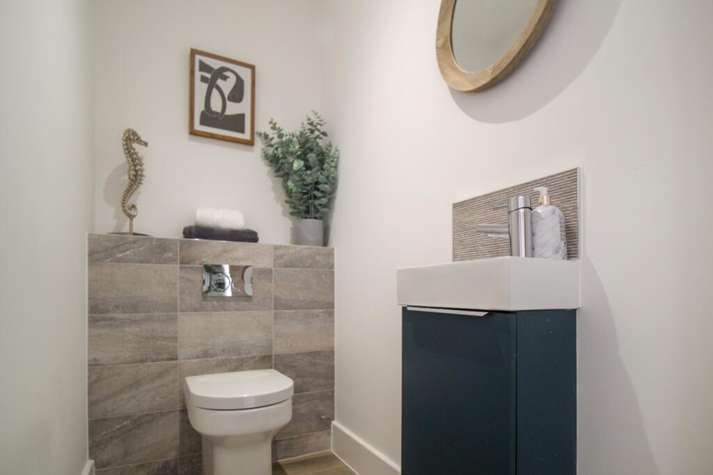 7716E4E3-6197-4A49-99DD-6593DC5B737B