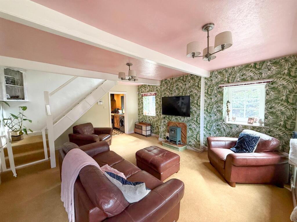 2 bed cottage, Silsden