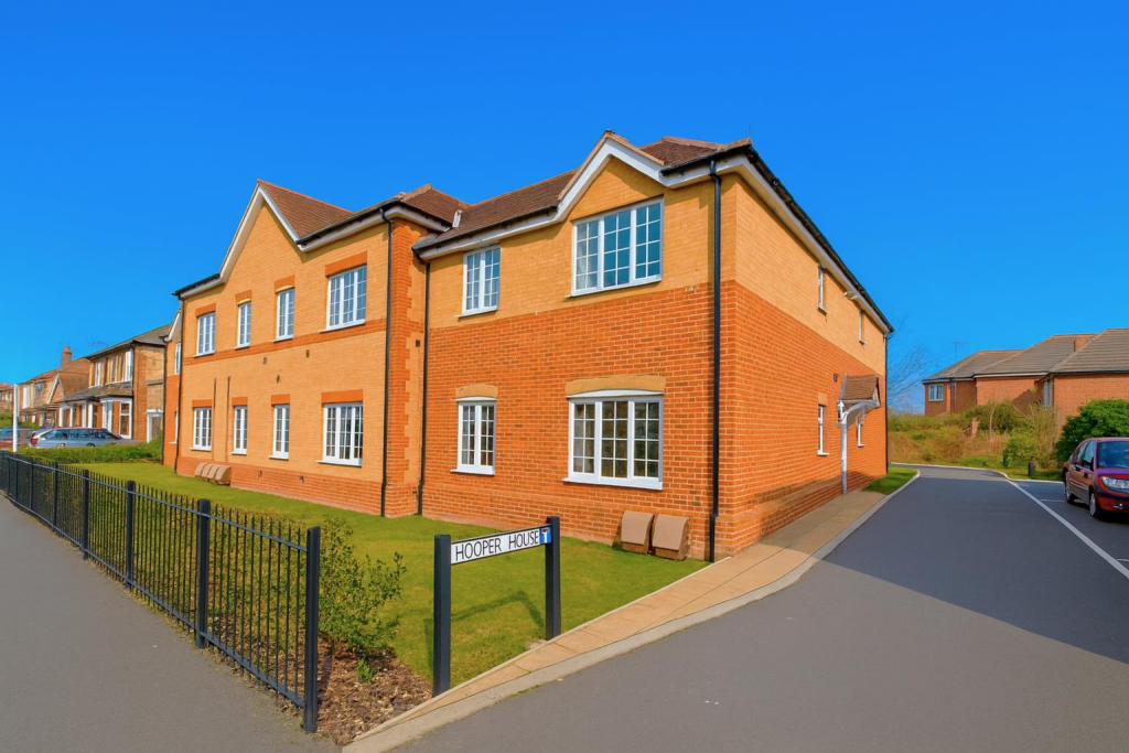 ChatGPT Image Aug 18, 2025, 02_01_53 PM.png