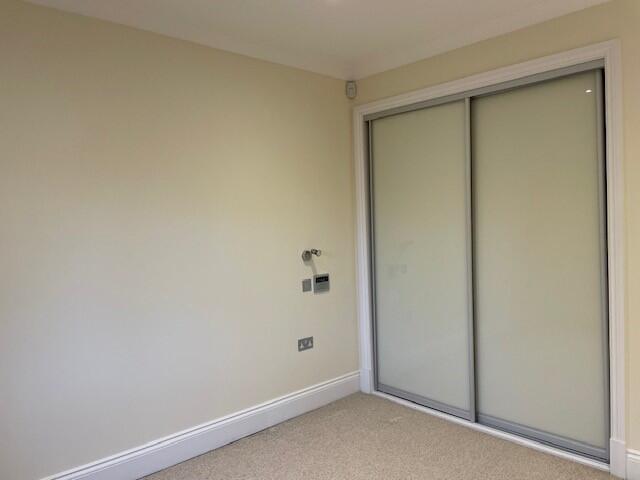bed 1 wardrobes