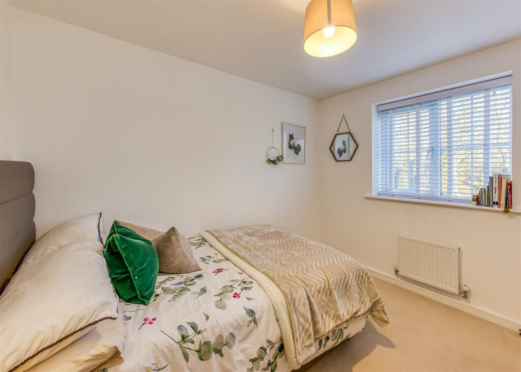 21 Wootton Drive-Bedroom 2.jpg