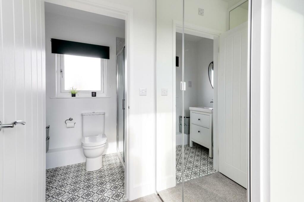 Bedroom One dressing area.JPG