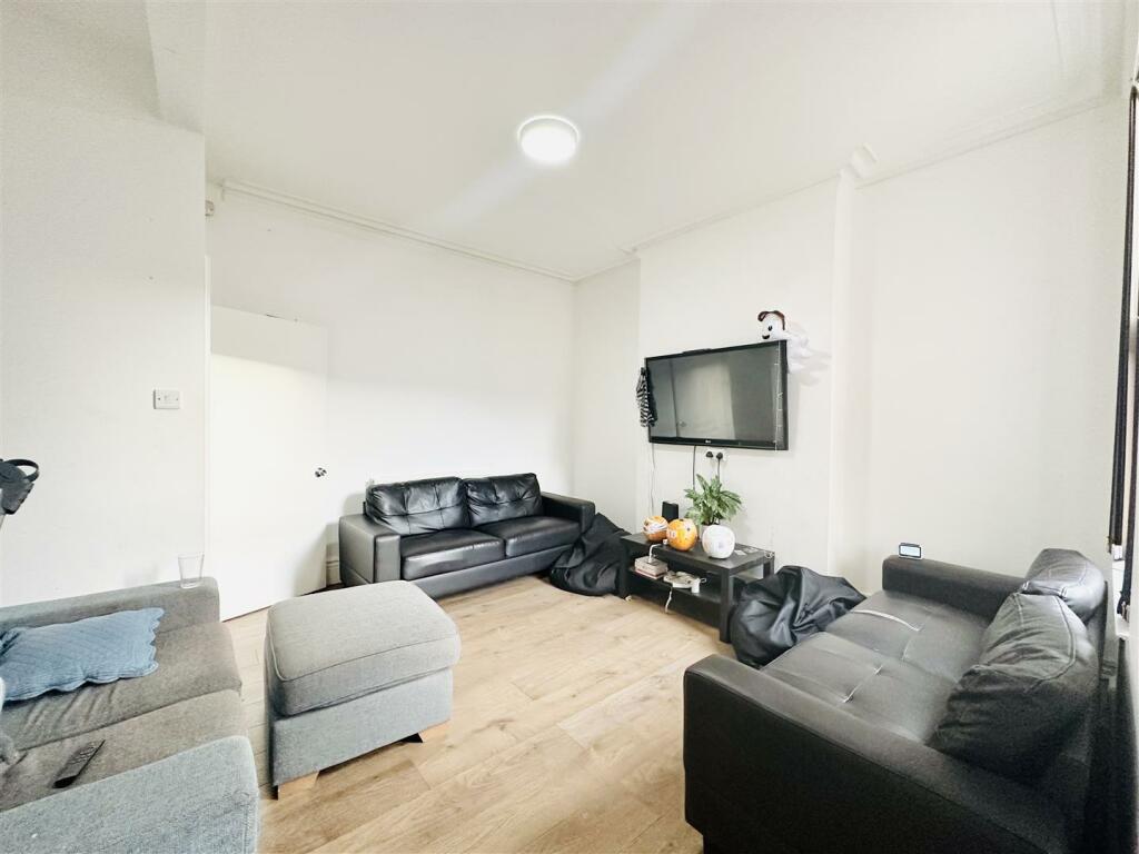 Living Rooom