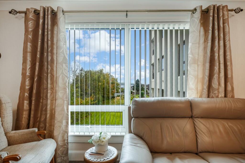 1d kirklands, largs 00011.jpg