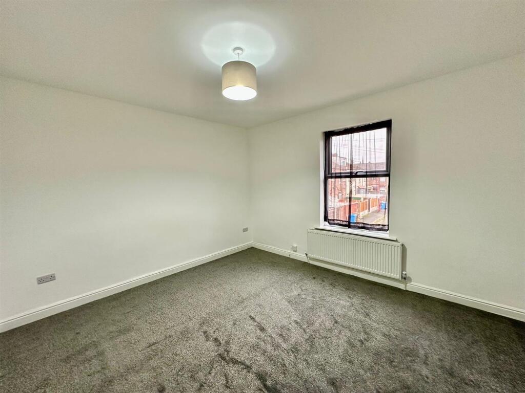 WhatsApp Image 2025-10-17 at 10.07.55.jpeg