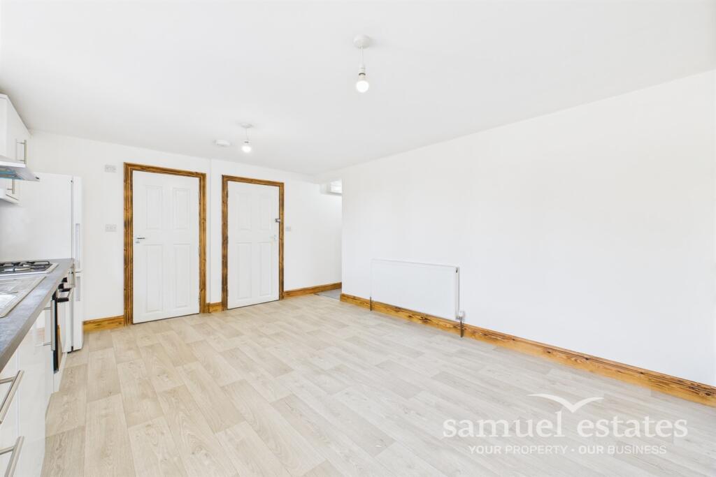 Living Room / Kitche