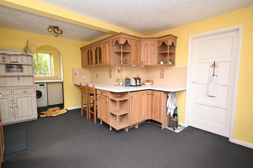 Kitchen/ Breakfast room