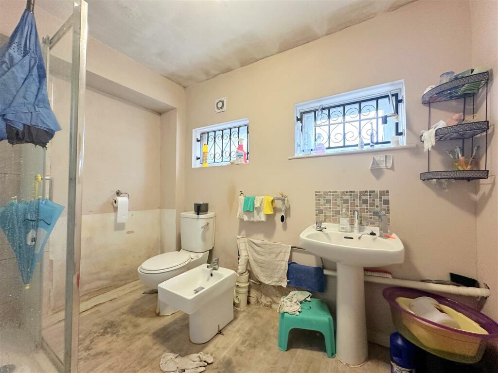 Ground floor flat shower room