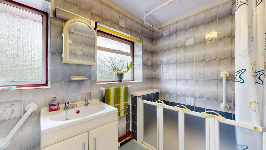 20 Avon Crescent, Brockworth, Gloucester, GL3 4LG