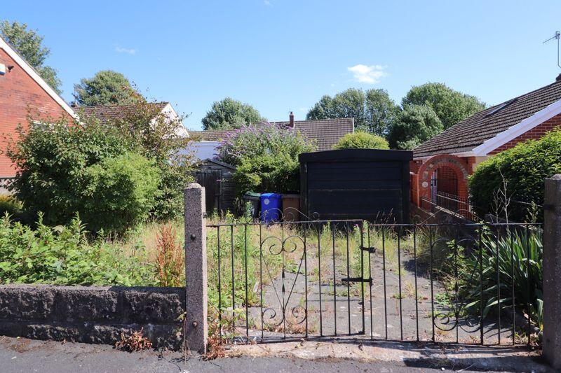DRIVEWAY &amp; GARAGE