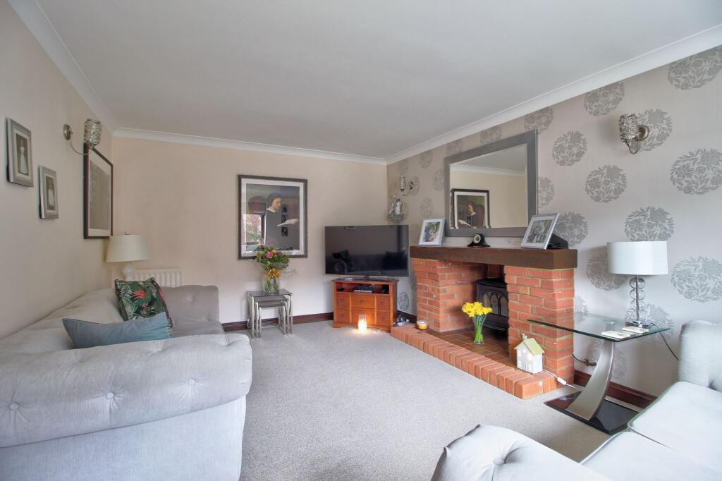 Living Room with fireplace